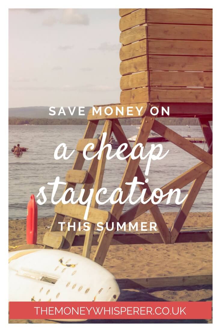 Save money on a cheap staycation this summer. Holidays in the UK don't need to break the bank - check out my top tips to save money on a UK #staycation. #holidaybudget #cheapholidays #ukholiday #savemoney